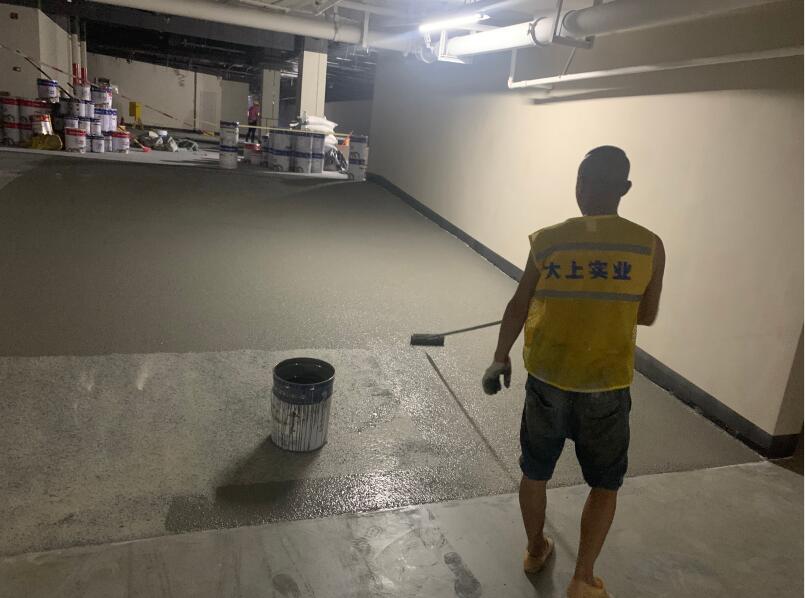 深國際頤灣府停車場地坪
